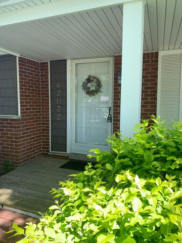 42032 Mcbride Avenue, Belleville, MI 48111