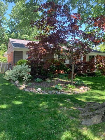 42032 Mcbride Avenue, Belleville, MI 48111