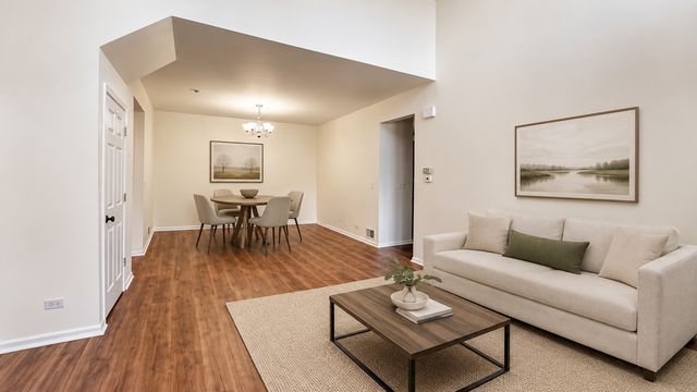 2028 Cypress Court, Glendale Heights, IL 60139