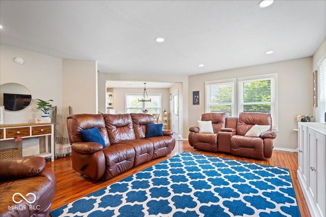 12885 Howe Road, Fishers, IN 46038