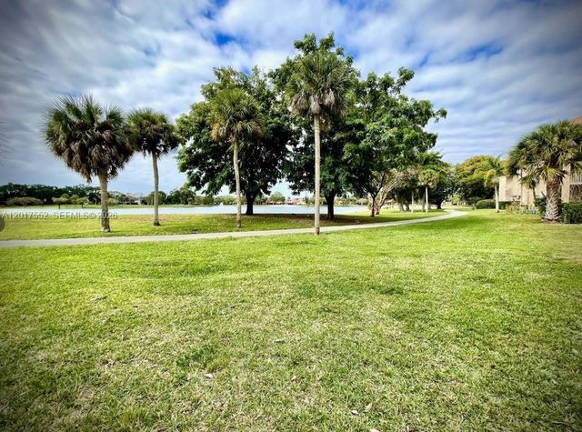 15320 SW 106th Terrace 1108, Miami, FL 33196