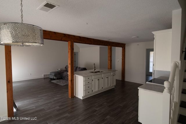 9883 Chris Drive, Olive Branch, MS 38654