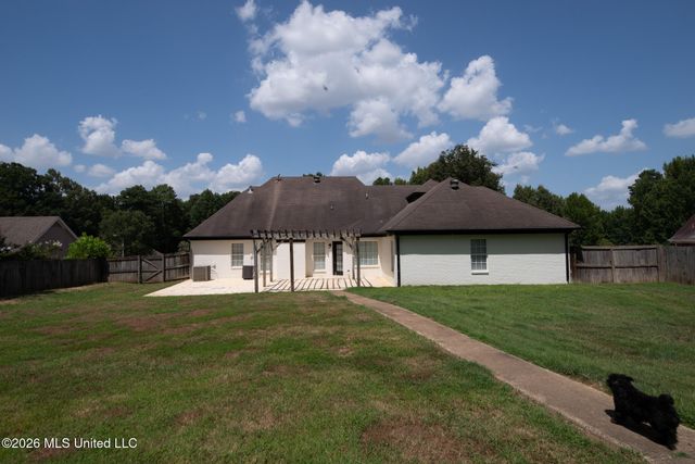 9883 Chris Drive, Olive Branch, MS 38654