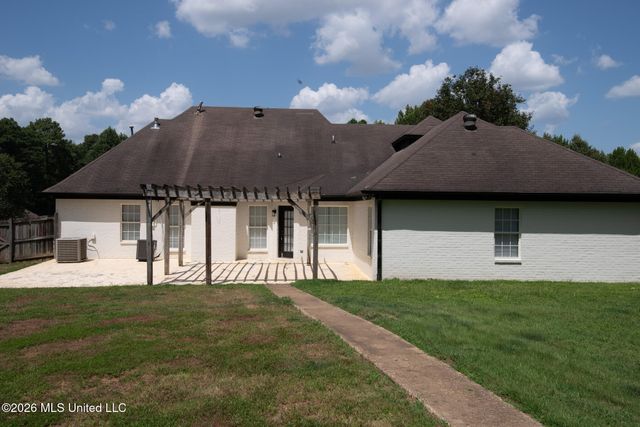 9883 Chris Drive, Olive Branch, MS 38654