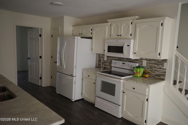 9883 Chris Drive, Olive Branch, MS 38654
