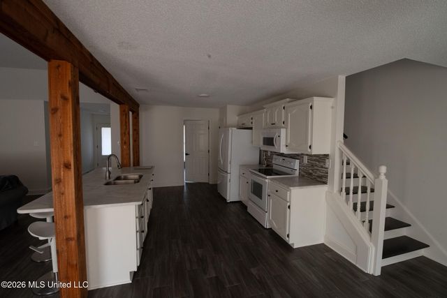 9883 Chris Drive, Olive Branch, MS 38654