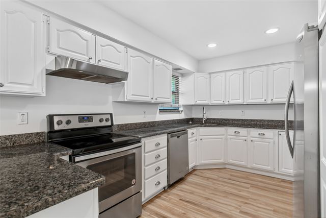 2328 Globe Avenue, Dallas, TX 75228