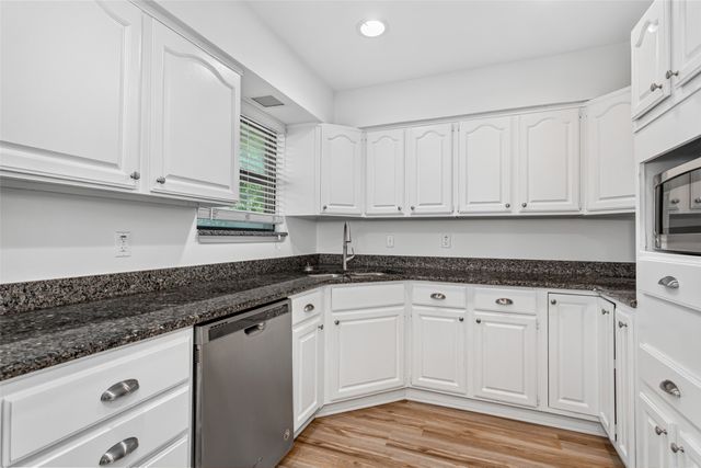 2328 Globe Avenue, Dallas, TX 75228
