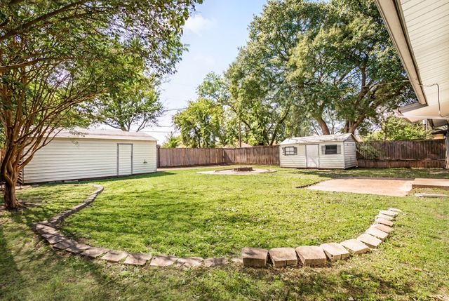 2328 Globe Avenue, Dallas, TX 75228