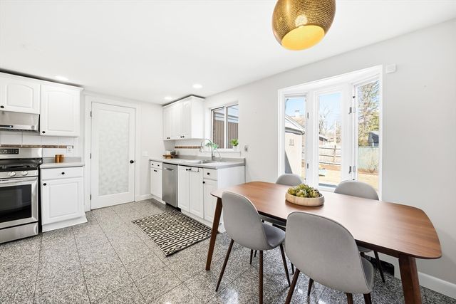 17 Woodhaven Rd, Newton, MA 02468