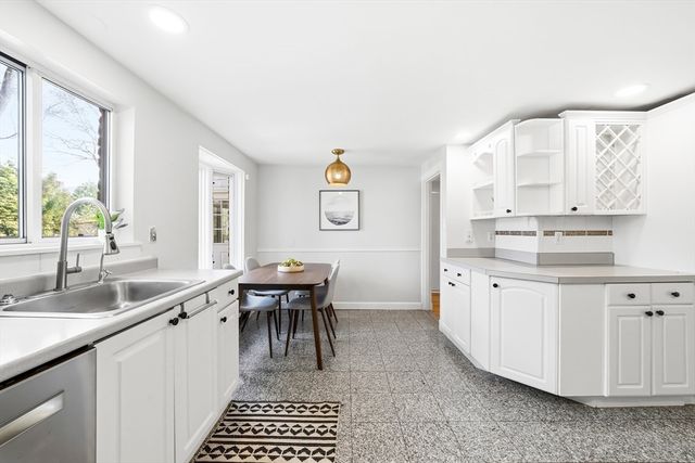 17 Woodhaven Rd, Newton, MA 02468