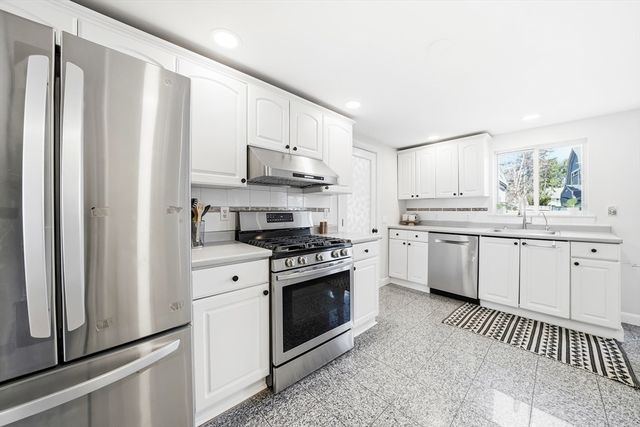 17 Woodhaven Rd, Newton, MA 02468