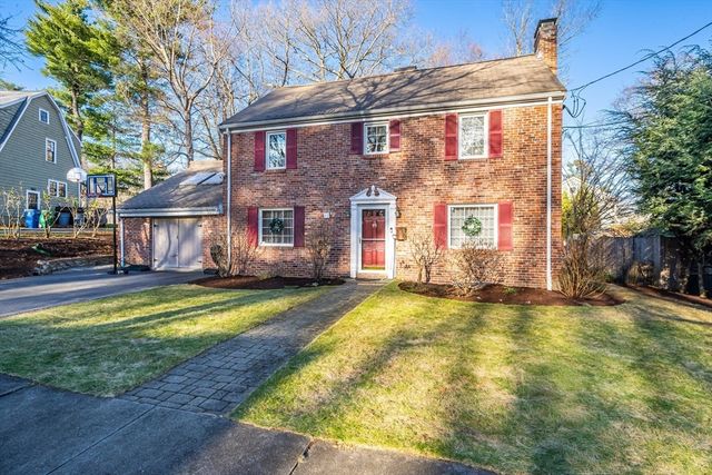 17 Woodhaven Rd, Newton, MA 02468