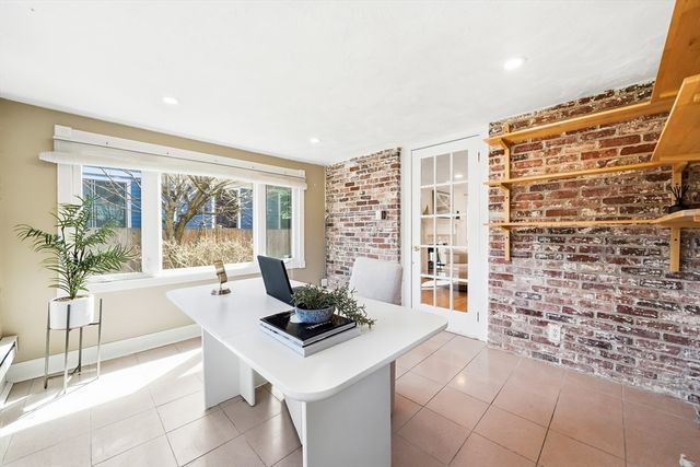 17 Woodhaven Rd, Newton, MA 02468