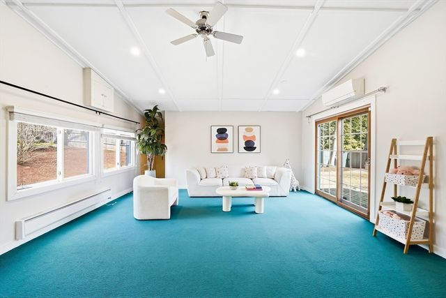 17 Woodhaven Rd, Newton, MA 02468