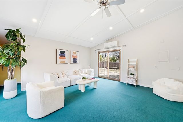 17 Woodhaven Rd, Newton, MA 02468