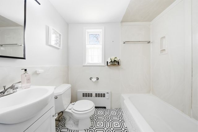 17 Woodhaven Rd, Newton, MA 02468