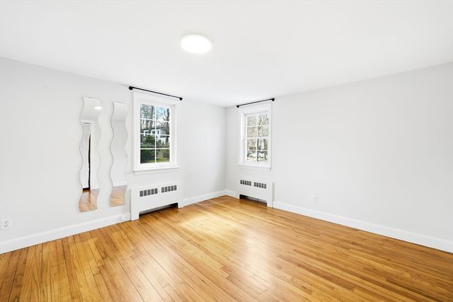 17 Woodhaven Rd, Newton, MA 02468