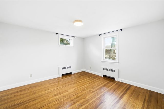 17 Woodhaven Rd, Newton, MA 02468