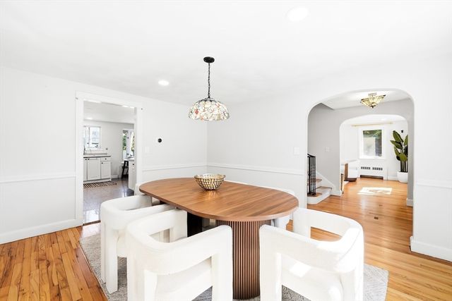 17 Woodhaven Rd, Newton, MA 02468