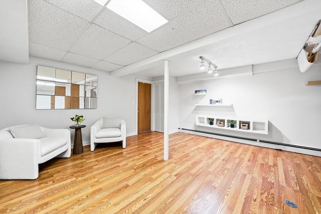 17 Woodhaven Rd, Newton, MA 02468