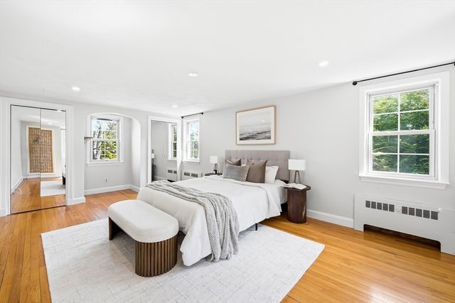 17 Woodhaven Rd, Newton, MA 02468