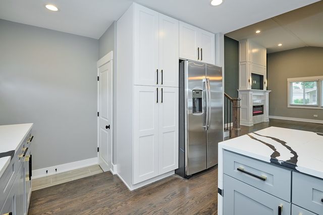 8926 Natoma Avenue, Morton Grove, IL 60053