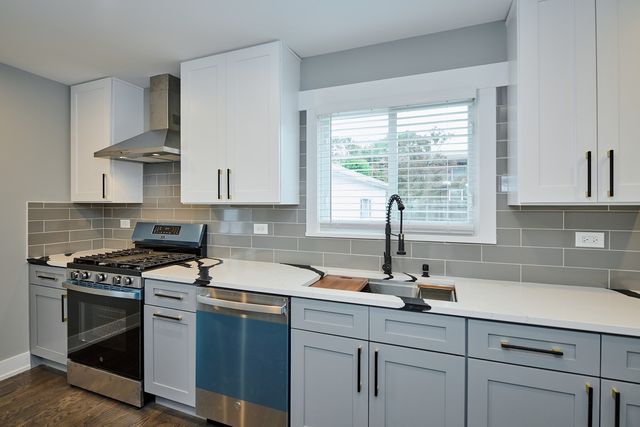 8926 Natoma Avenue, Morton Grove, IL 60053