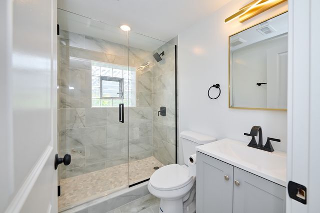 8926 Natoma Avenue, Morton Grove, IL 60053