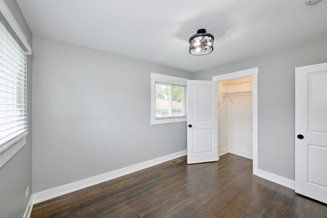 8926 Natoma Avenue, Morton Grove, IL 60053