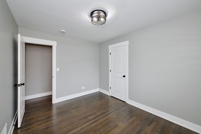 8926 Natoma Avenue, Morton Grove, IL 60053