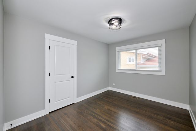 8926 Natoma Avenue, Morton Grove, IL 60053