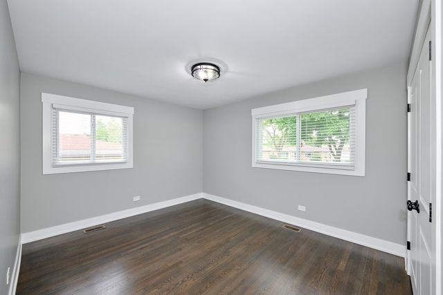 8926 Natoma Avenue, Morton Grove, IL 60053