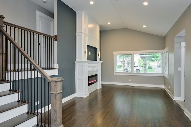 8926 Natoma Avenue, Morton Grove, IL 60053