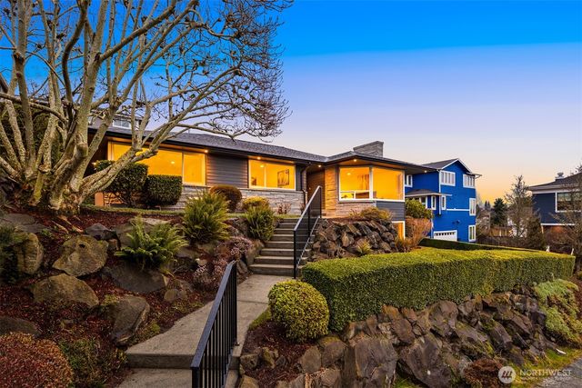 3702 W Fulton Street, Seattle, WA 98199