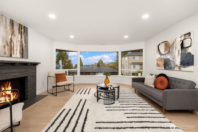 3702 W Fulton Street, Seattle, WA 98199