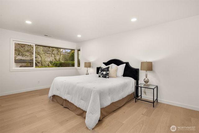 3702 W Fulton Street, Seattle, WA 98199