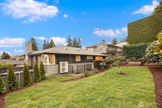 3702 W Fulton Street, Seattle, WA 98199