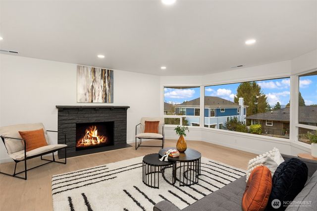 3702 W Fulton Street, Seattle, WA 98199