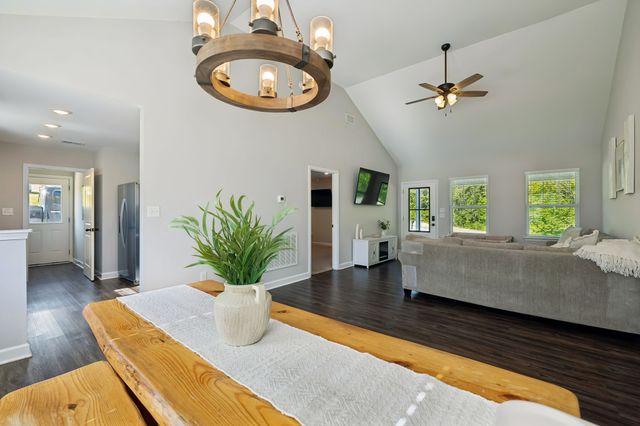 300 Still Point Rd, Smithville, TN 37166