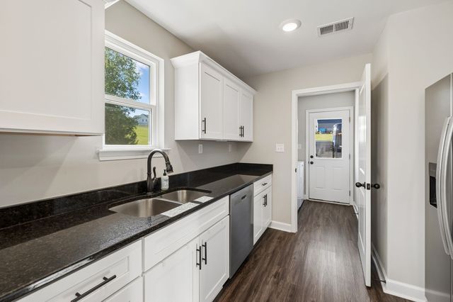 300 Still Point Rd, Smithville, TN 37166
