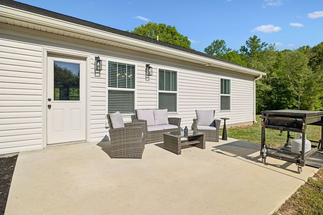 300 Still Point Rd, Smithville, TN 37166