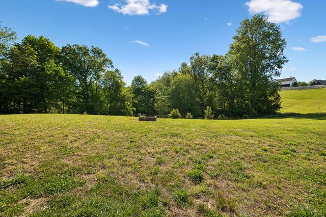300 Still Point Rd, Smithville, TN 37166