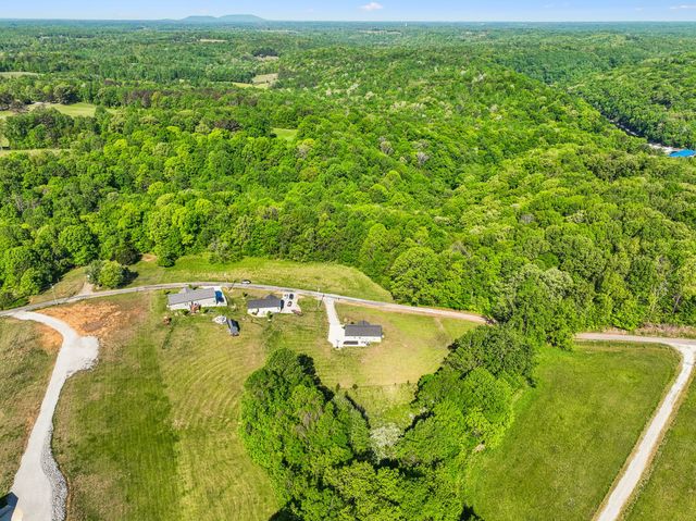 300 Still Point Rd, Smithville, TN 37166