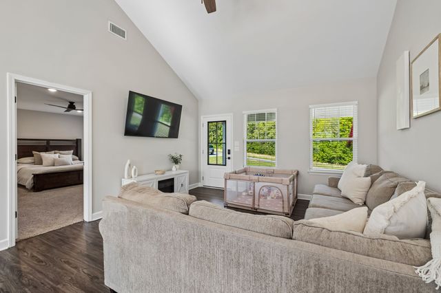 300 Still Point Rd, Smithville, TN 37166