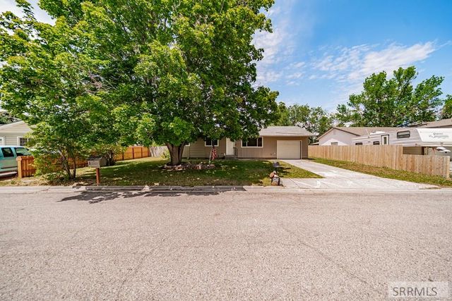 365 Bob O Link Drive, Idaho Falls, ID 83401