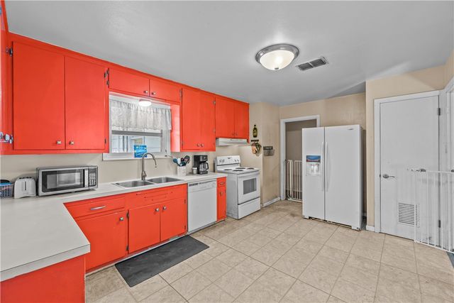618 Ralston Ave, Corpus Christi, TX 78404