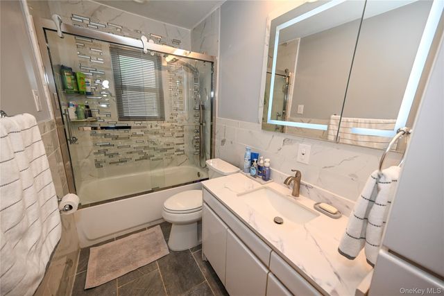 1522 Rica Place, Valley Stream, NY 11580