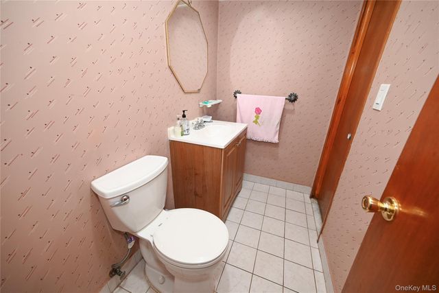 1522 Rica Place, Valley Stream, NY 11580