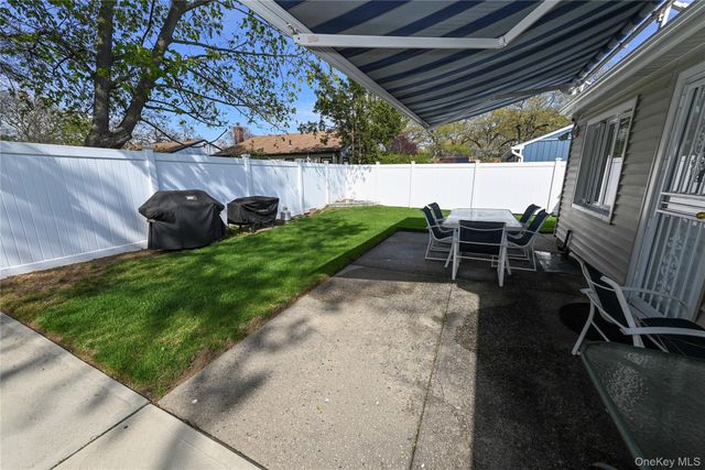 1522 Rica Place, Valley Stream, NY 11580